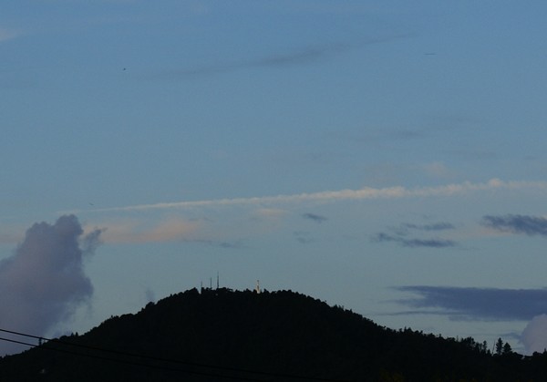 Distinct Chemtrail Over Parahaki, Whangarei On March the 1st